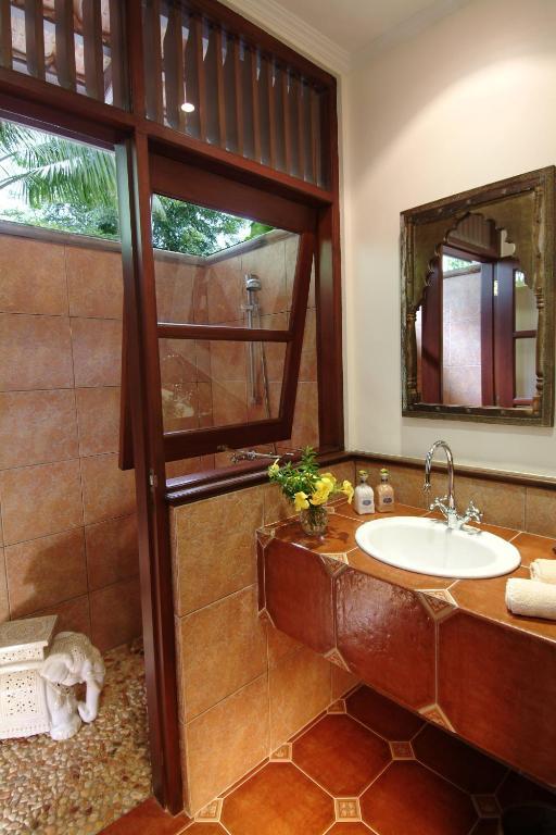 Tempat Senang Spa Resort & Restaurant Sekupang Habitación foto